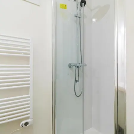 Au Coeur Des Batignolles -bail Mobilite - 1 *