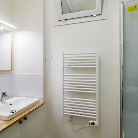 Apartment Au Coeur Des Batignolles -bail Mobilite - 1 Paris